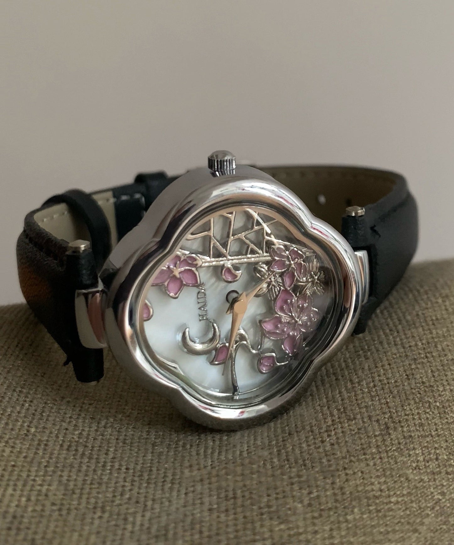Black Metal Leather Hardlex Crystal Watches