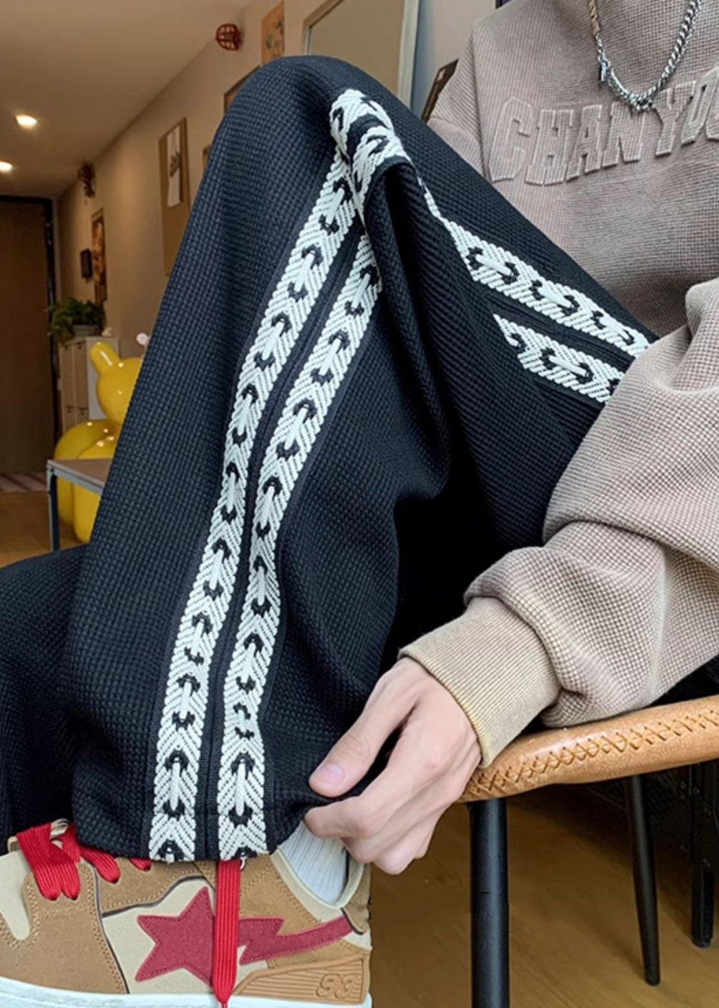 New Black Pockets Elastic Waist Patchwork Warm Fleece Pants Spring