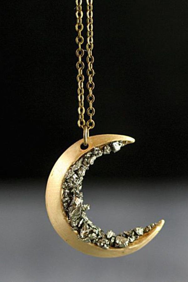 Moon-shaped Diamond Necklace