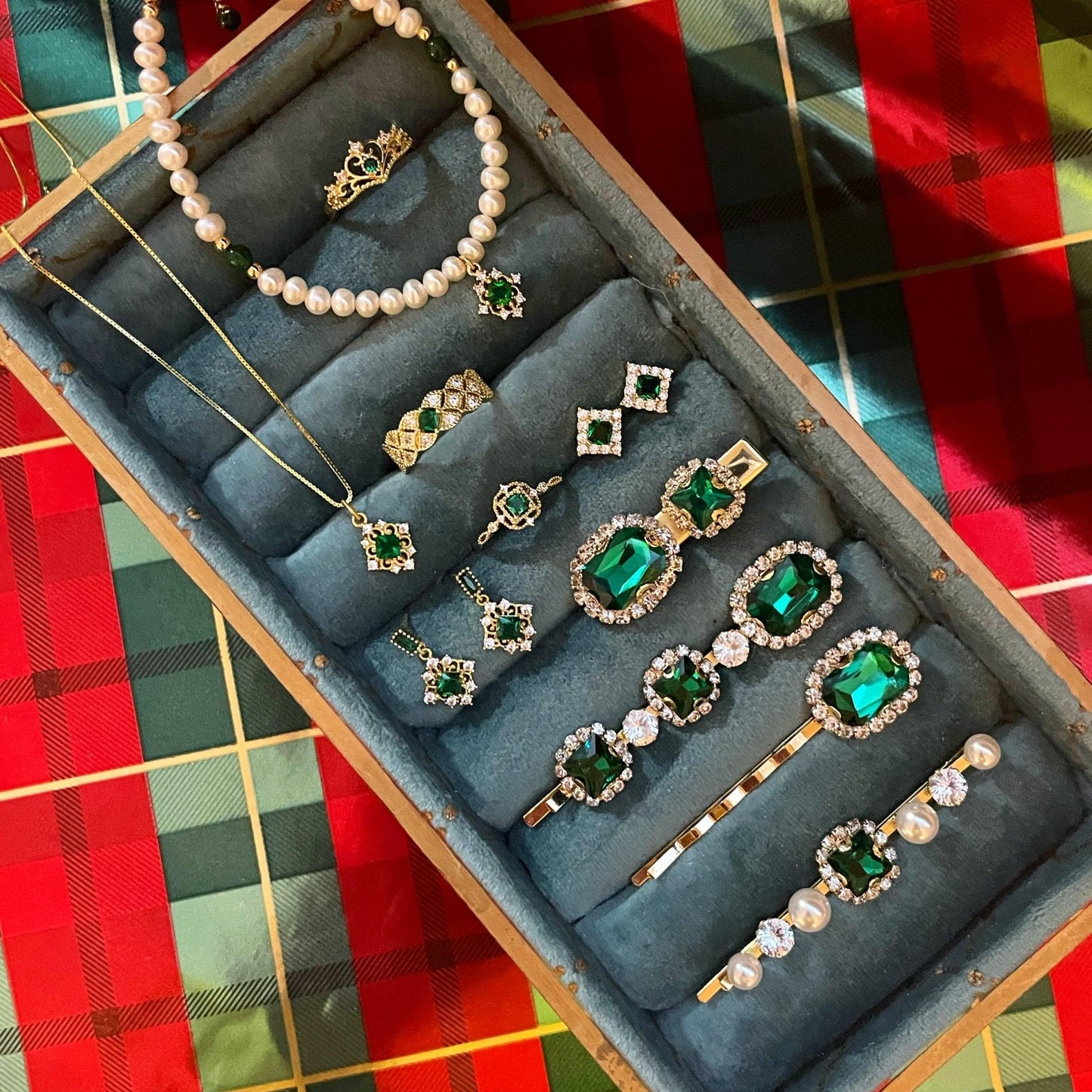 Emerald Baroque Earrings - Daphne