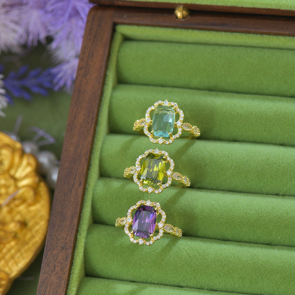Violet Fleur Royale Ring
