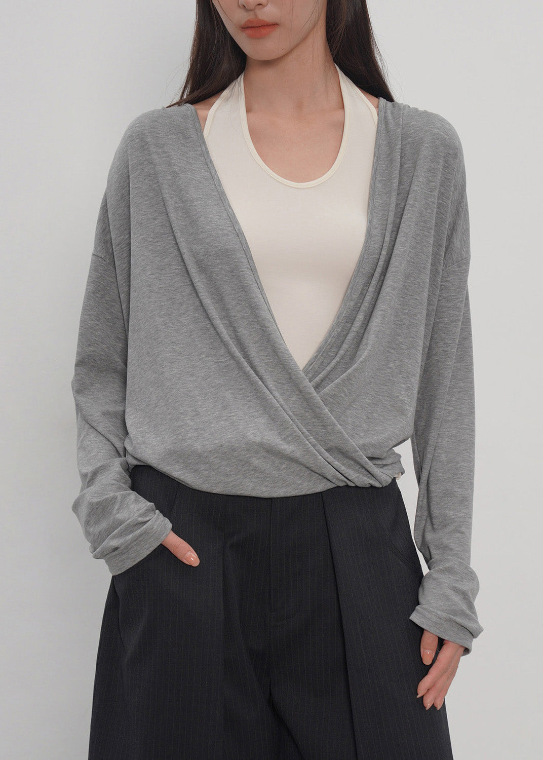 2026 New Grey Fake Two-Piece Spliced Neck Hanging Long Sleeved T-Shirt Top