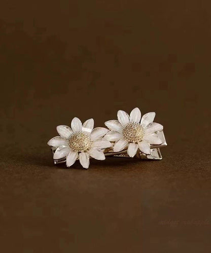 White Copper Overgild Resin Daisy a Pair Hairpin