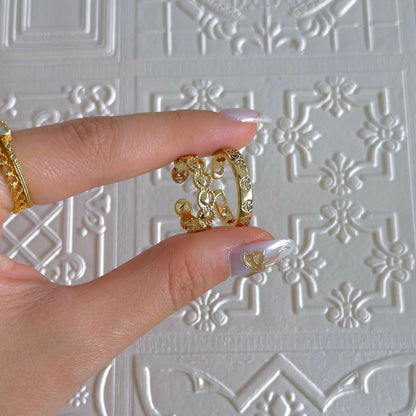 [] Band of Hearts Ring