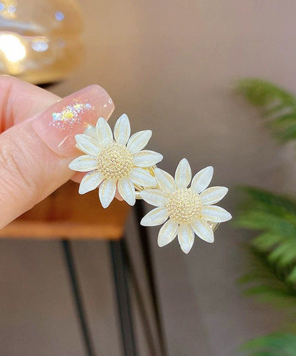White Copper Overgild Resin Daisy a Pair Hairpin