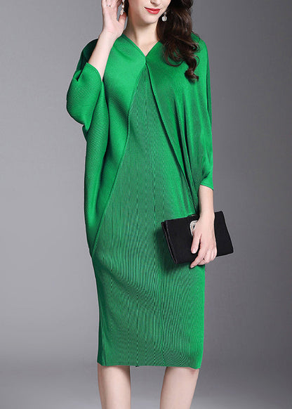 Green V-neck Wrinkled Hip Dress Half Sleeve