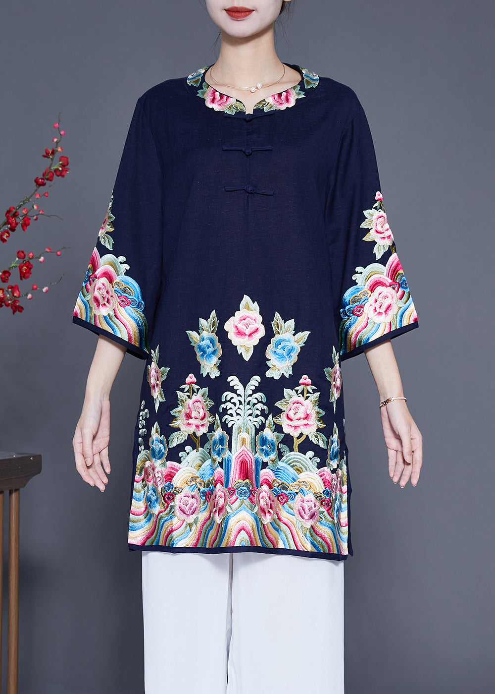 Navy Embroideried Linen Long Shirt Bracelet Sleeve
