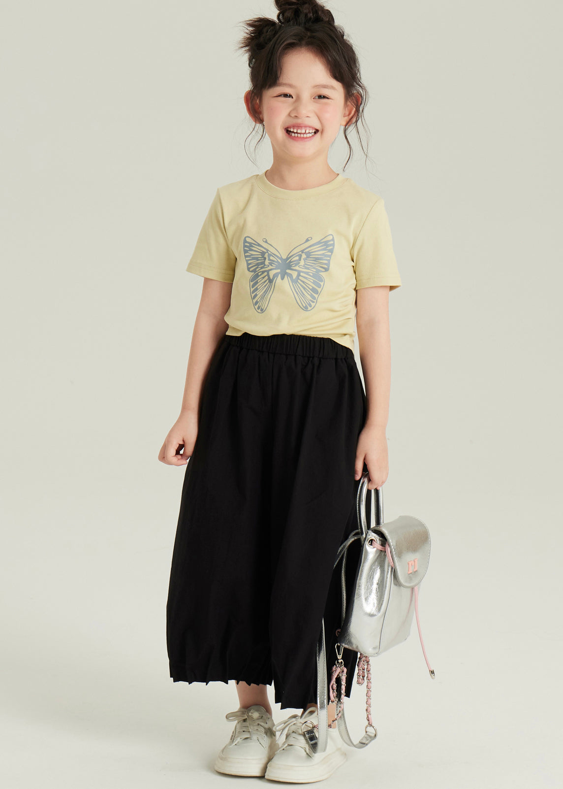 Black Asymmetrical Butterfly Print Top and Crop Pants Two Pieces Set Short Sleeve