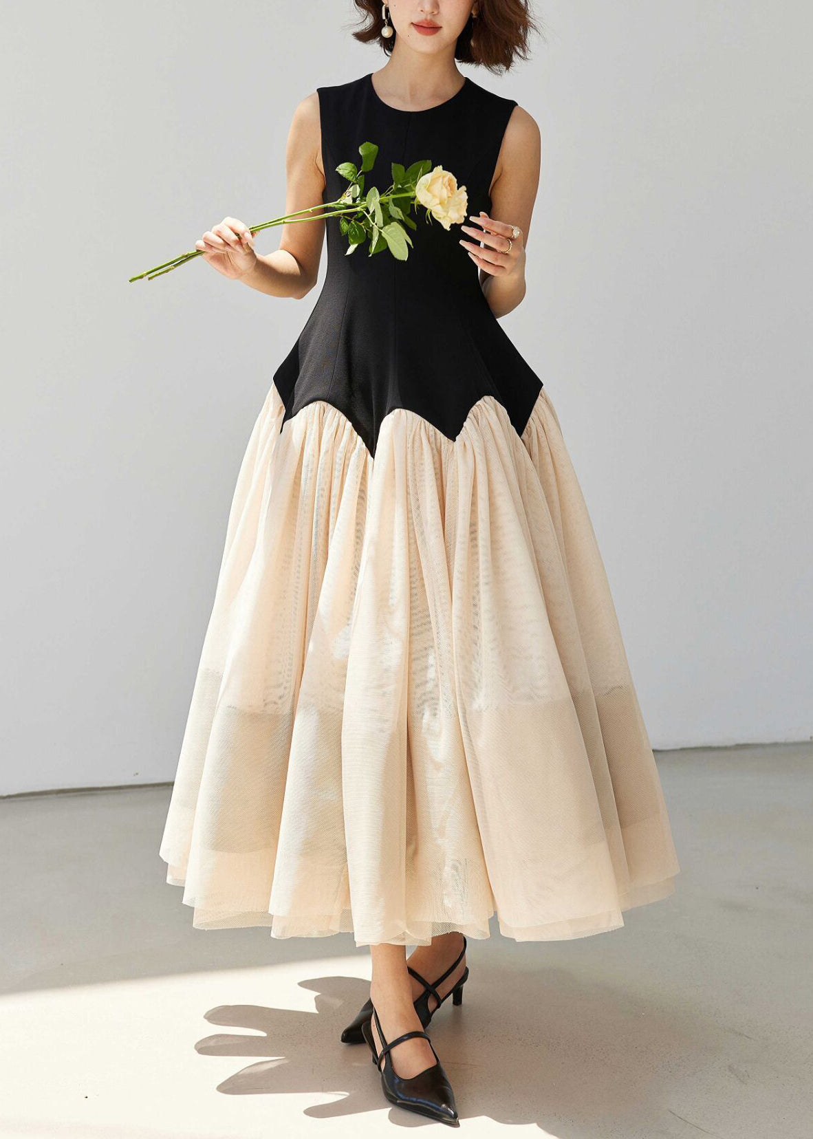 French Black O-neck Tulle Patchwork Long Dress Sleeveless