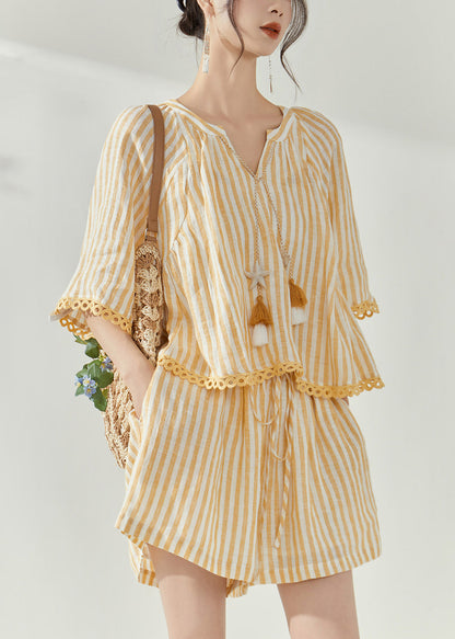 Modern Yellow Striped Top and Shorts Two-piece Set Short Sleeve