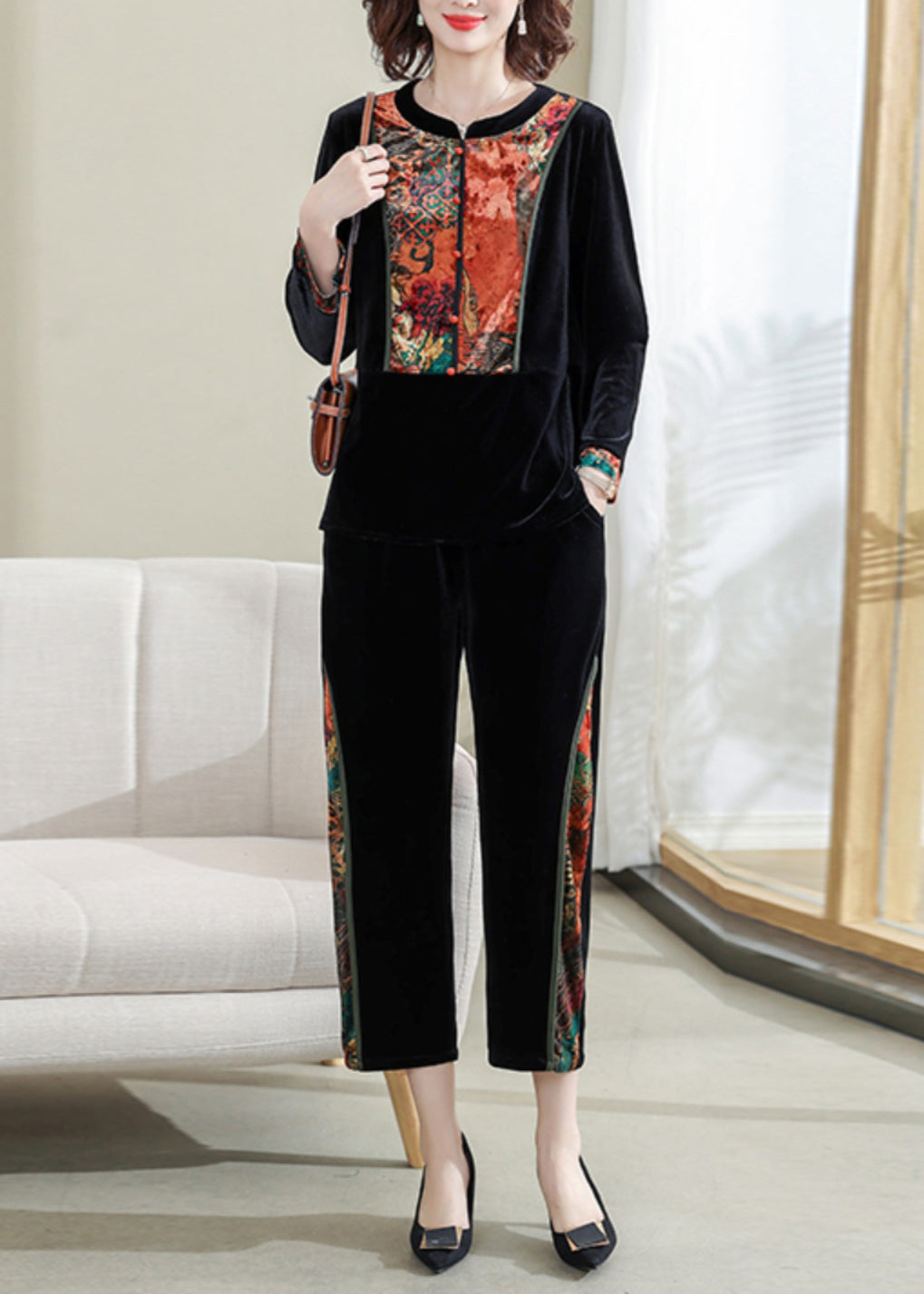 Novelty Red O-neck Print Silk Velour Top and Crop Pants Two Pieces Set Long Sleeve