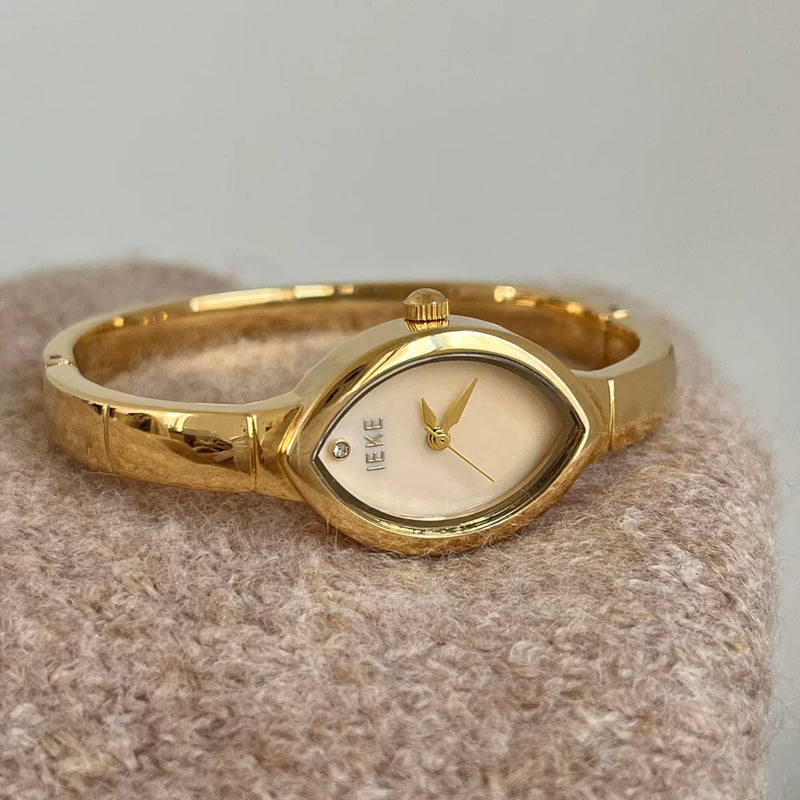 Oval Bracelet Watch With Metal Strap
