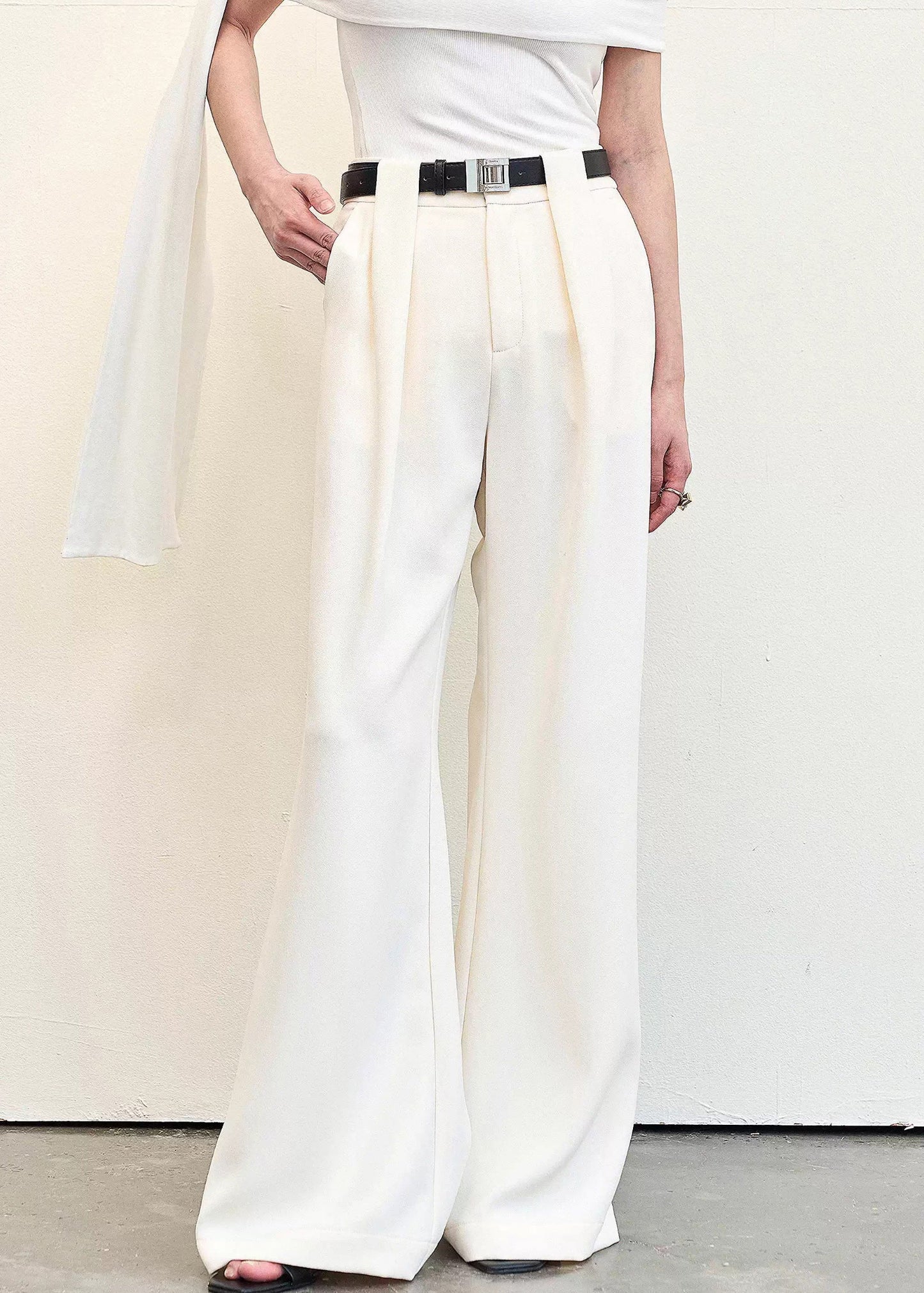 Stylish Beige Pockets High Waist Spandex Pants Summer