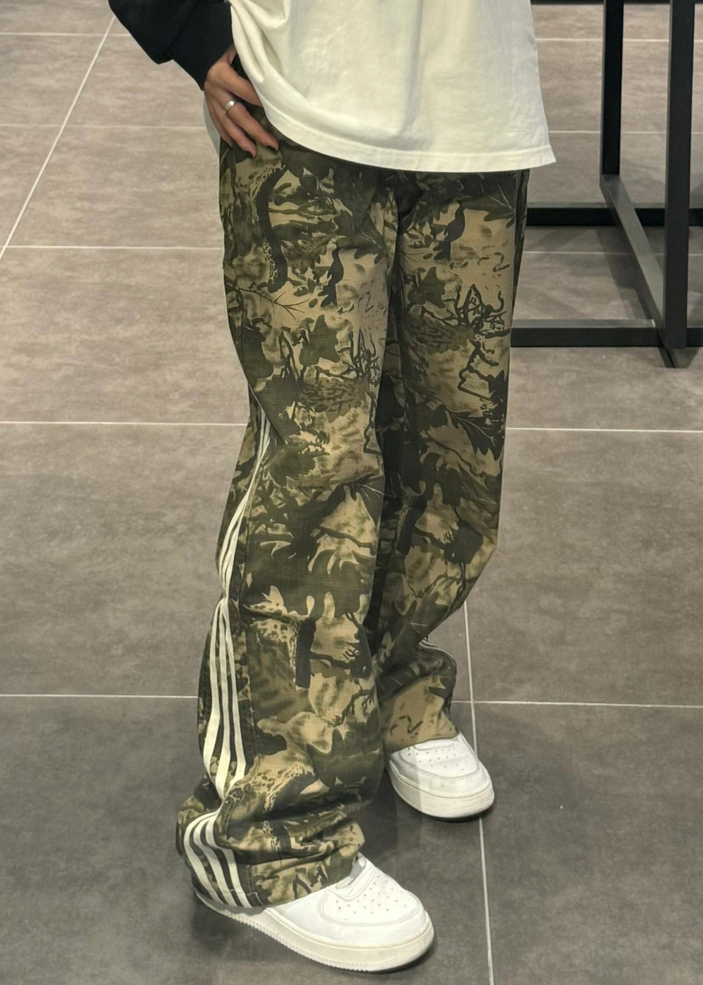 Unique Army Green Oversized Print Cotton Pants Trousers Spring