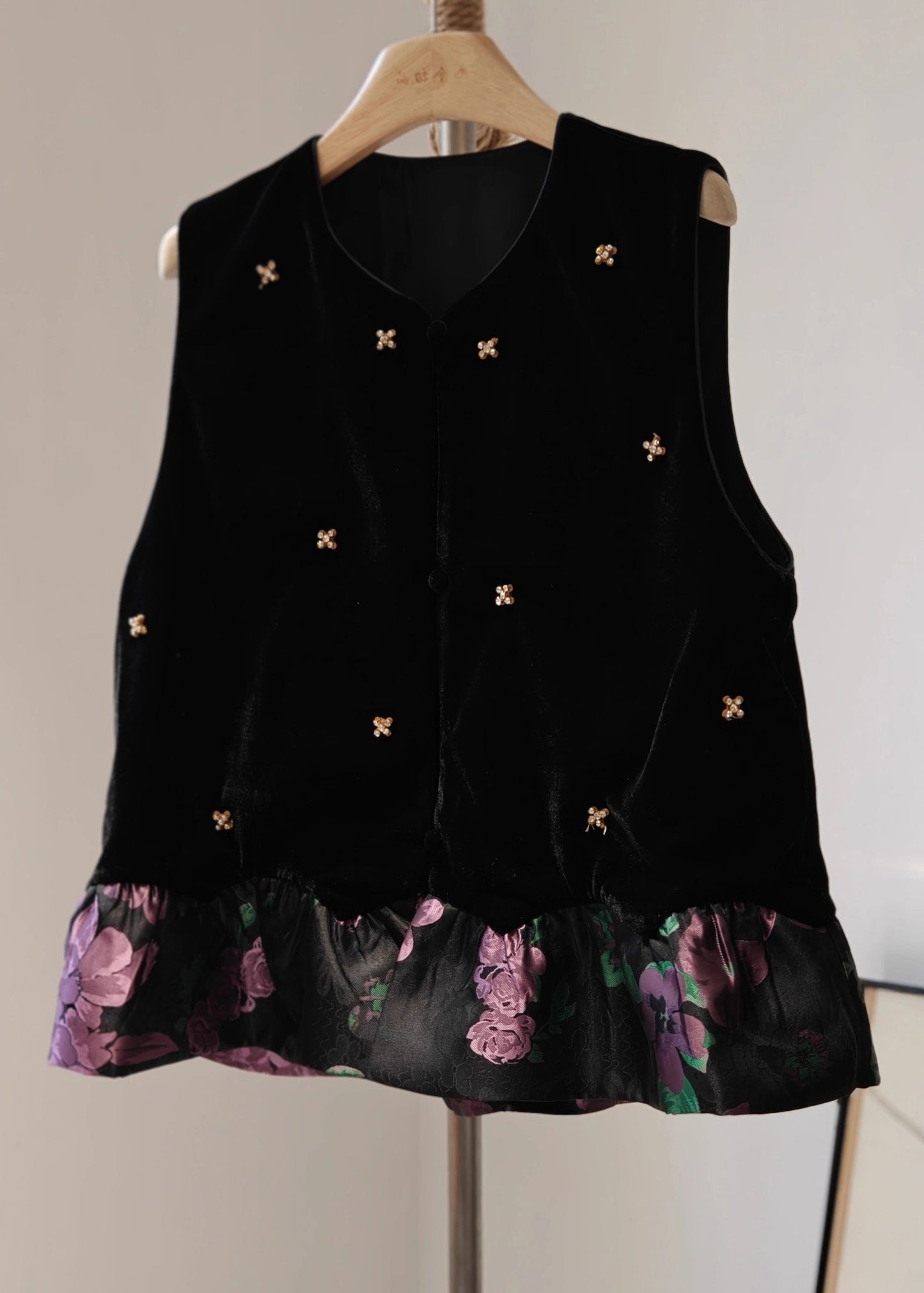 Black O-neck Patchwork Silk Velour Waistcoat Sleeveless