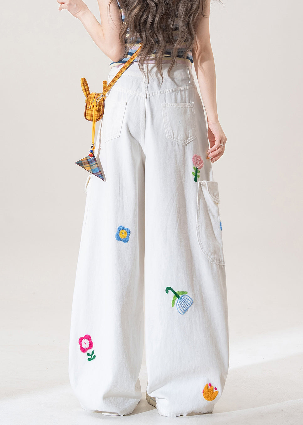 White Button Pockets High Waist Denim Pants