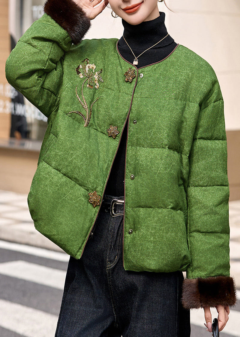 Green O-neck Embroidered Duck Down Jacket in Winter