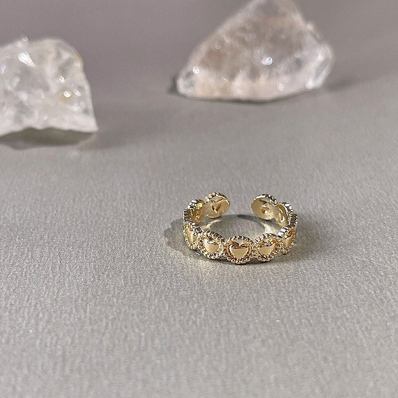 [] Band of Hearts Ring