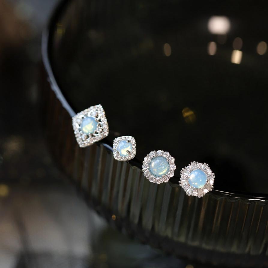 Baroque Stud Earrings - Shelly