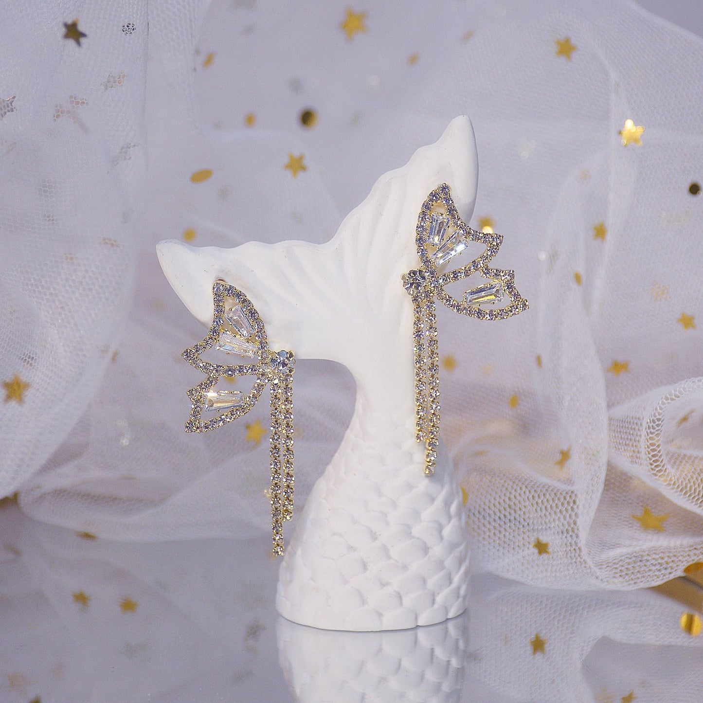 [] Sally Butterfly Drop Earrings