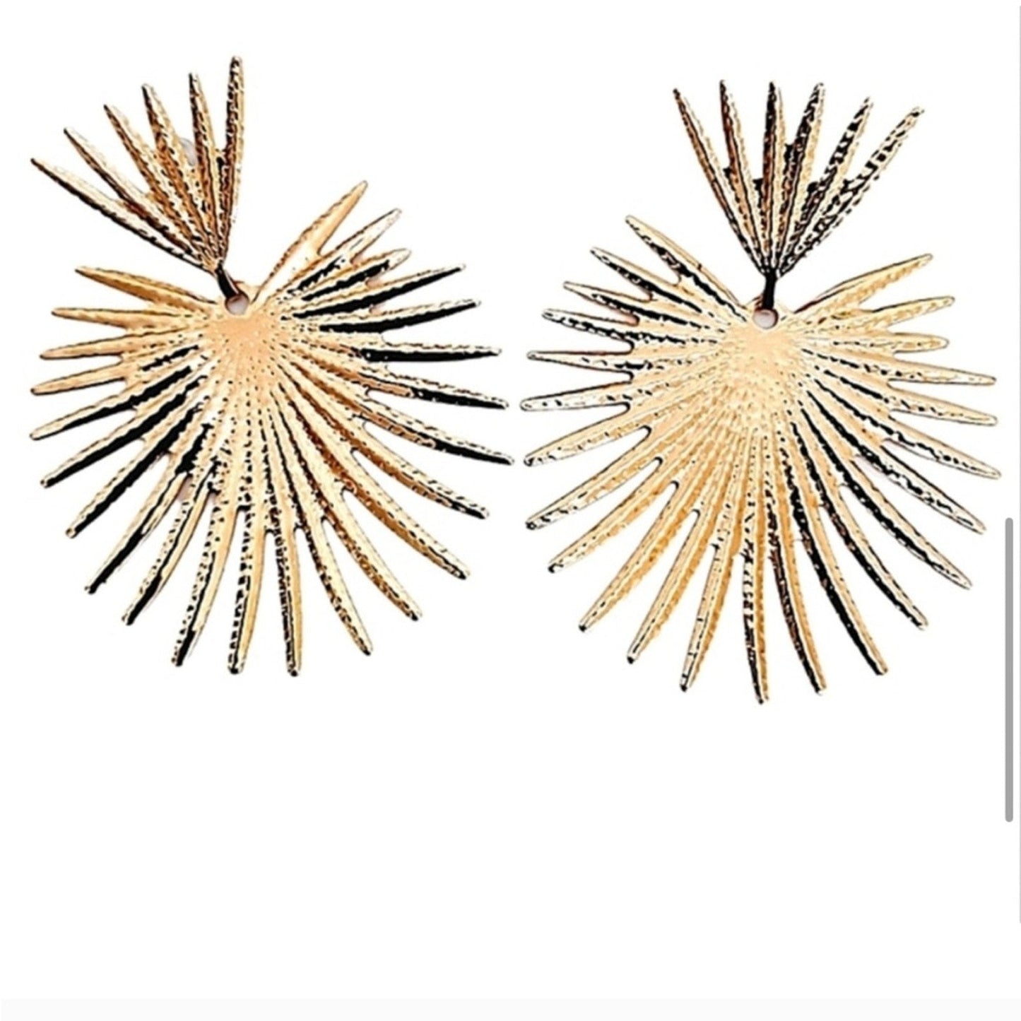 Revolve X Shashi Throne Earrings Gold