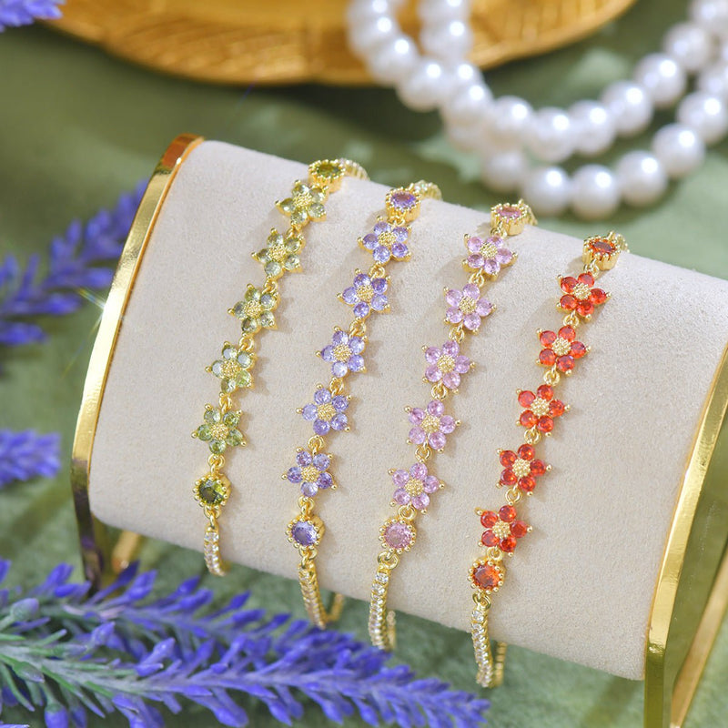 Elaria Bracelet in Pink