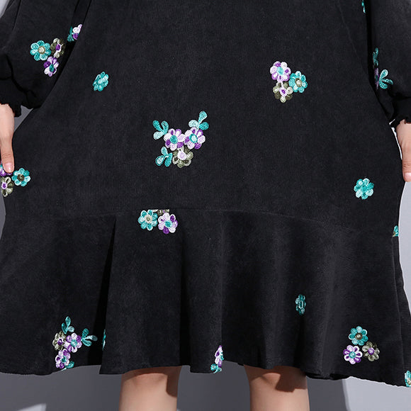 Black Embroidery Fall Dress Loose Fitting Traveling Dress Stand Clothing Dresses