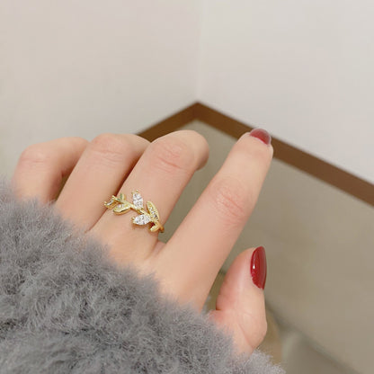 [] Golden Leaves Ring