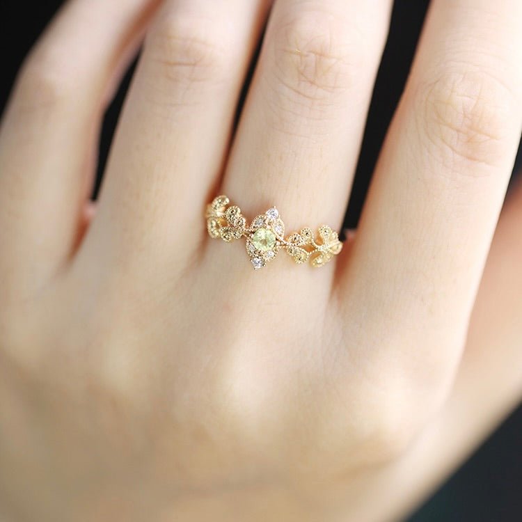 Golden Laurel Ring