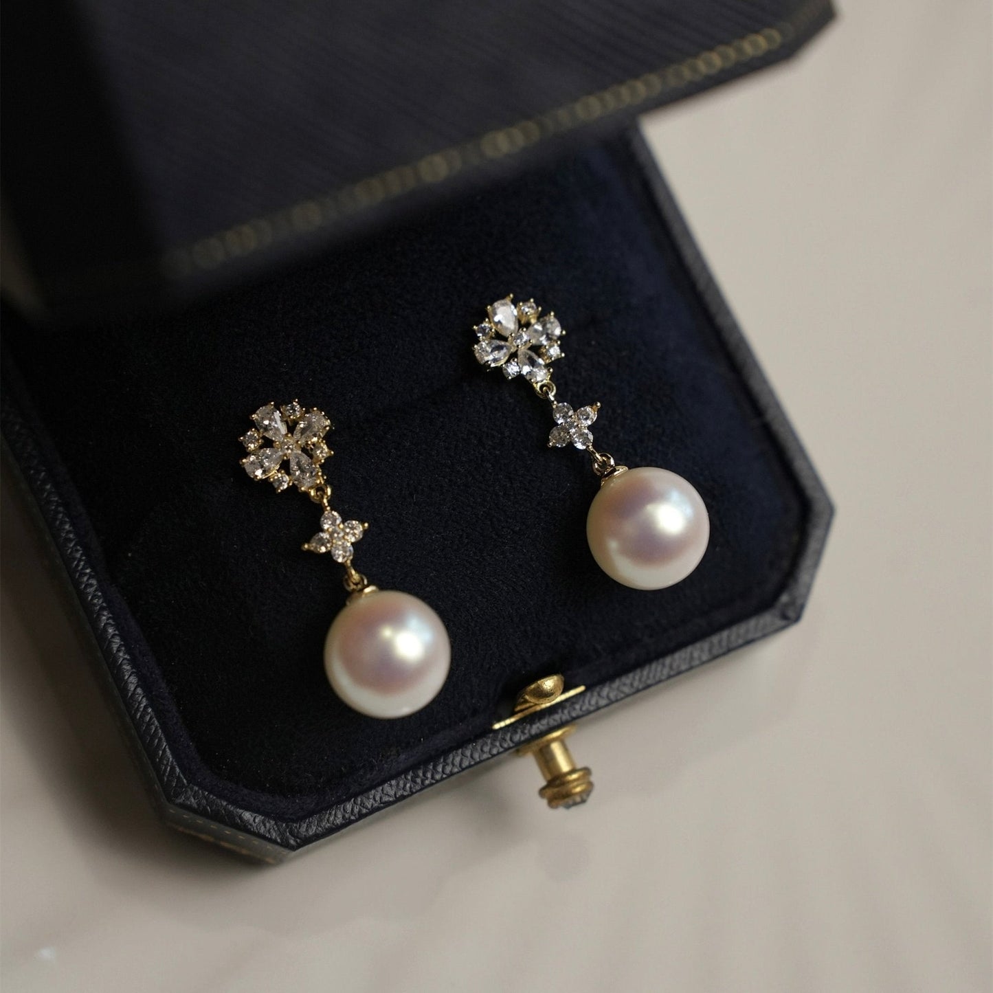 Luna Belle Pearl Earrings