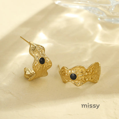 Brynlee Sculpted Hoop Earrings