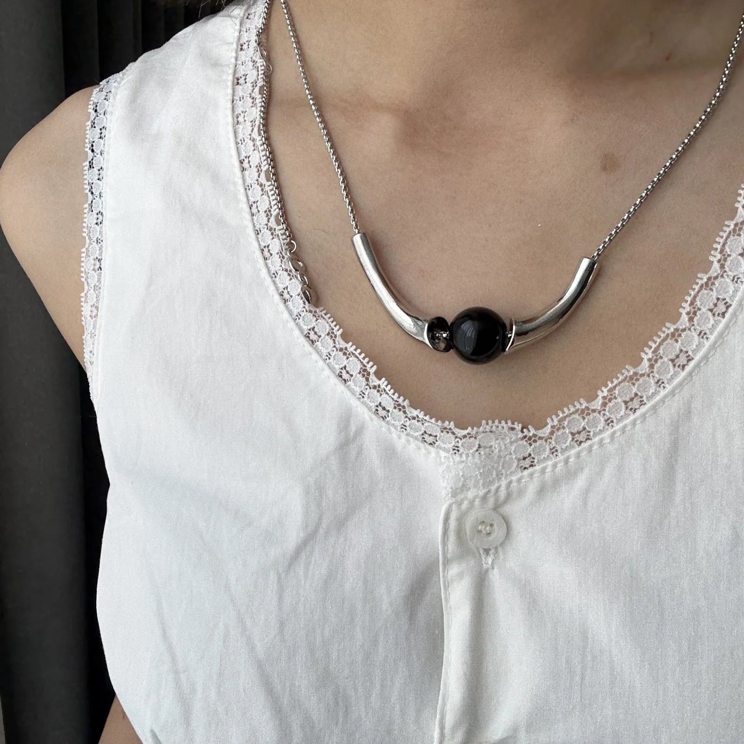 Sullivan Asymmetric Agate Horn Necklace
