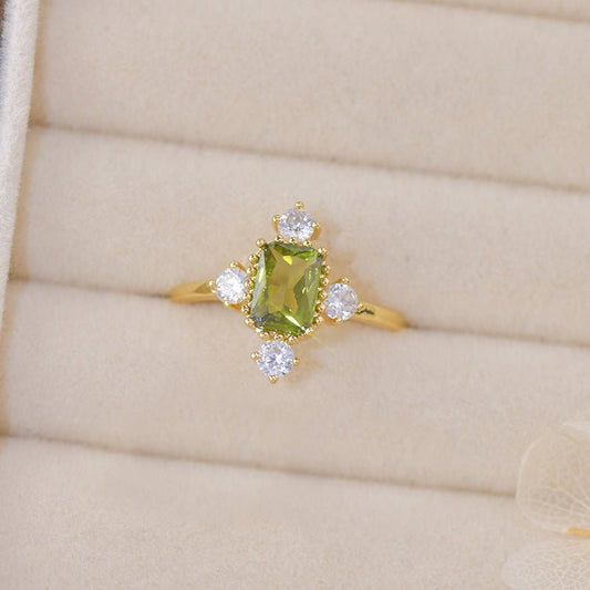 Moana Peridot Ring