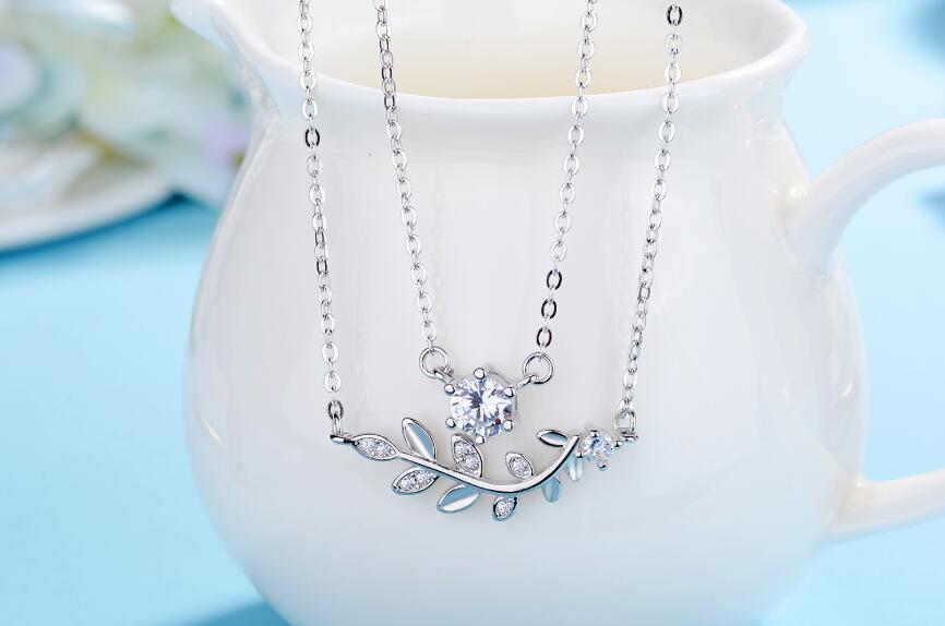 Sparkling Leaf Silver Necklace