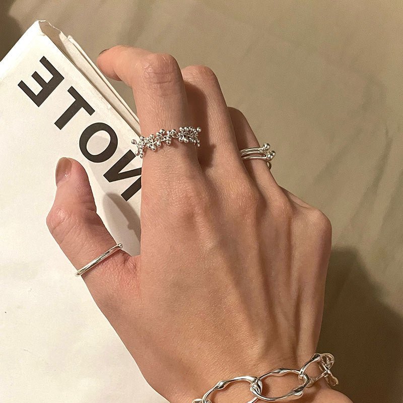 [] Petite Bead Chain Ring