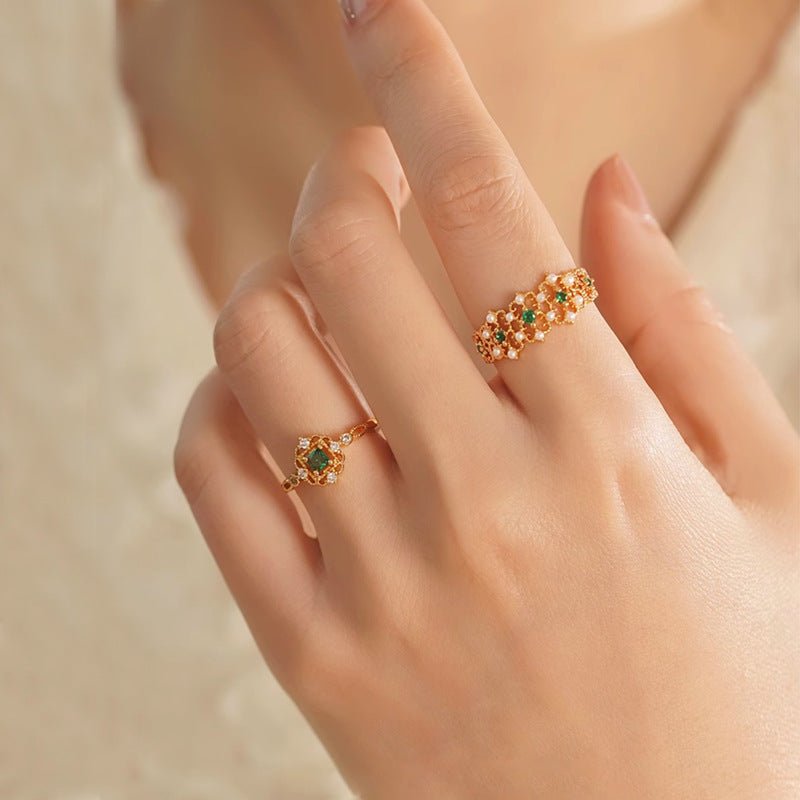 Rosette Emerald Ring