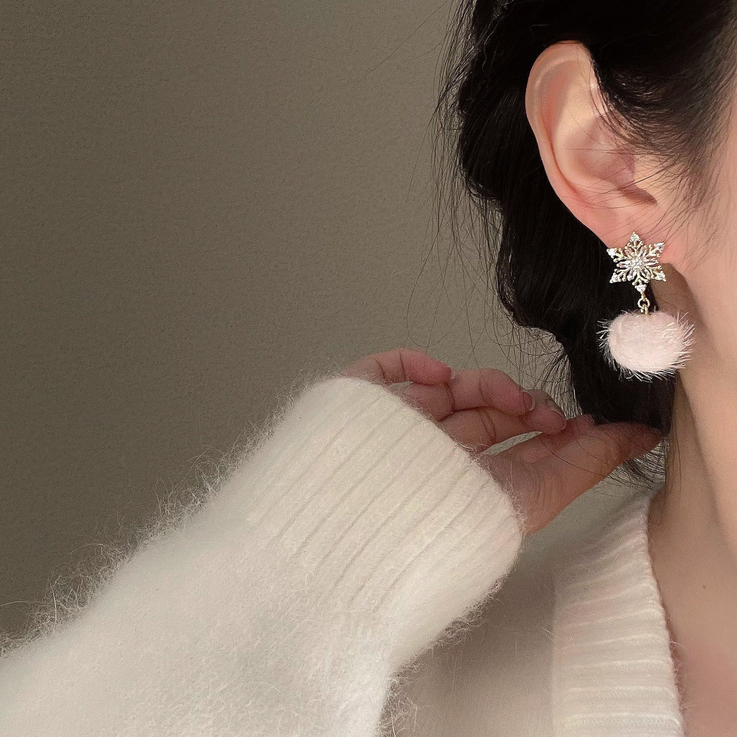 Lilith Snowflake Earrings