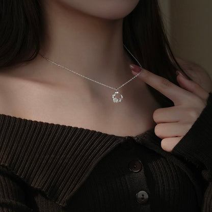 White Rose Necklace