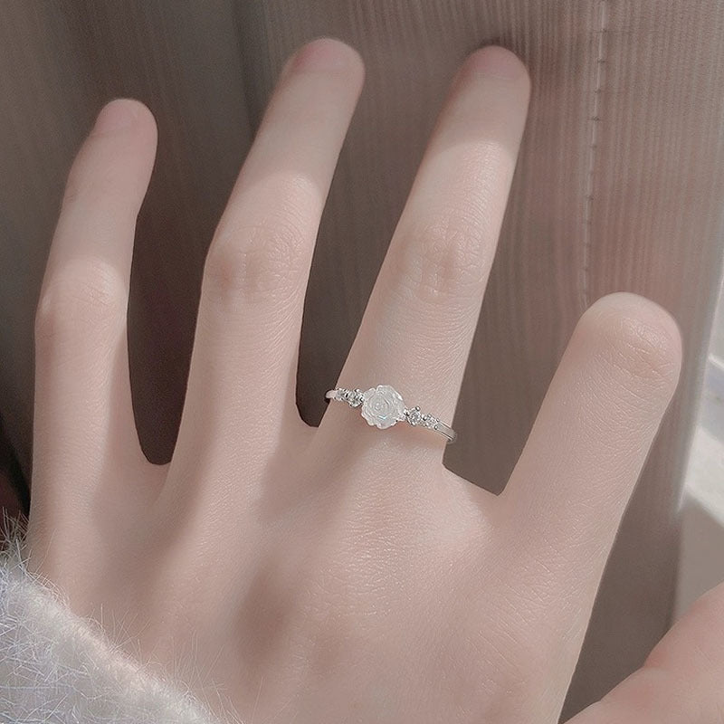 White Rose Ring